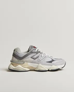 9060 Sneakers Grey