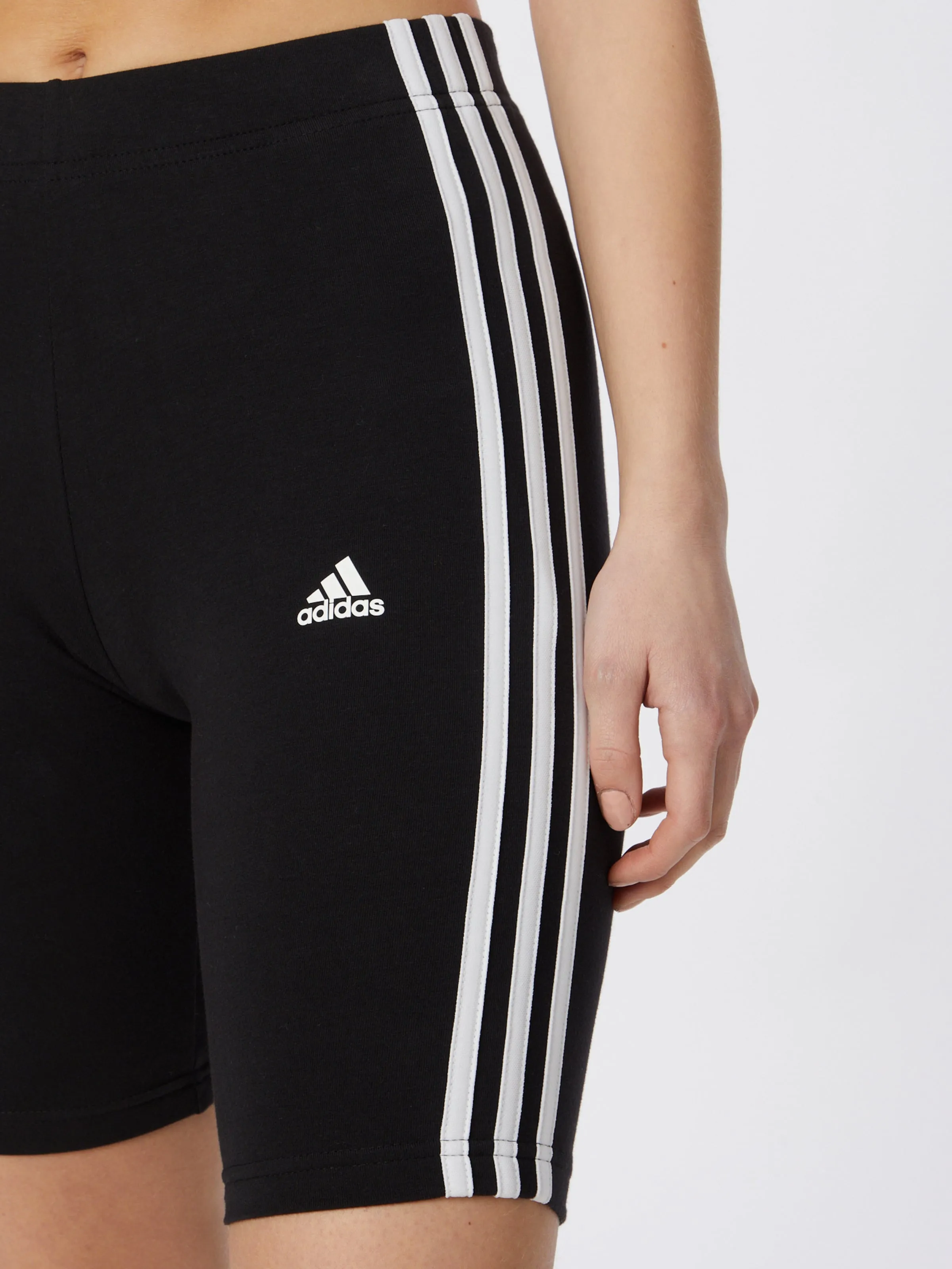 ADIDAS SPORTSWEAR Skinny Sportshorts 'Essentials' in Schwarz