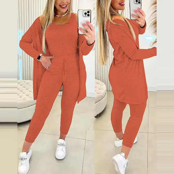 Modisches Dreiteiliges Set bestehend aus Ärmellosem Shirt Hose mit Kordelzug und Strickjacke