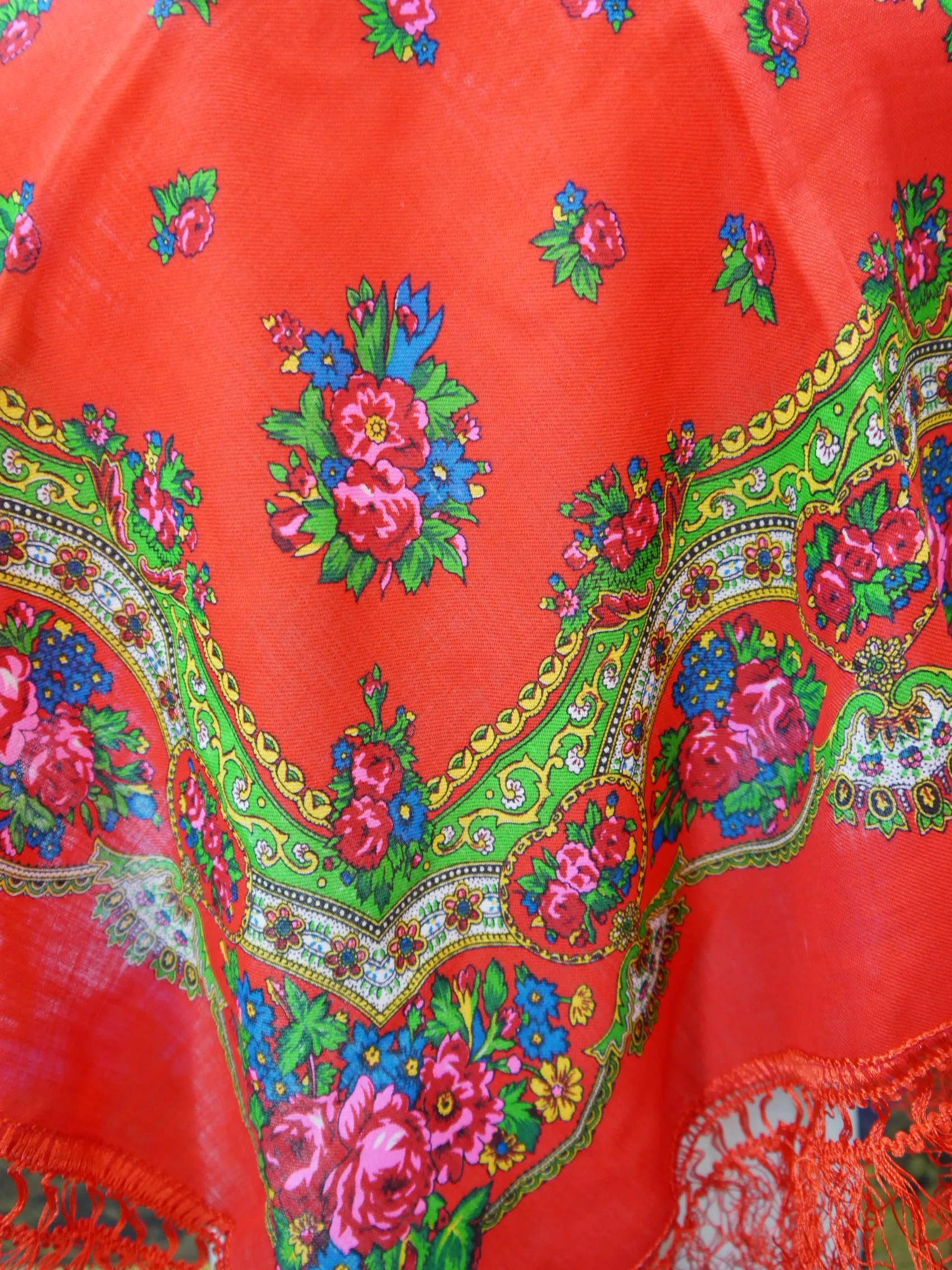 Sensationelles Fransentuch Wolle Dirndltuch mit Blumen Muster Schultertuch TT2081